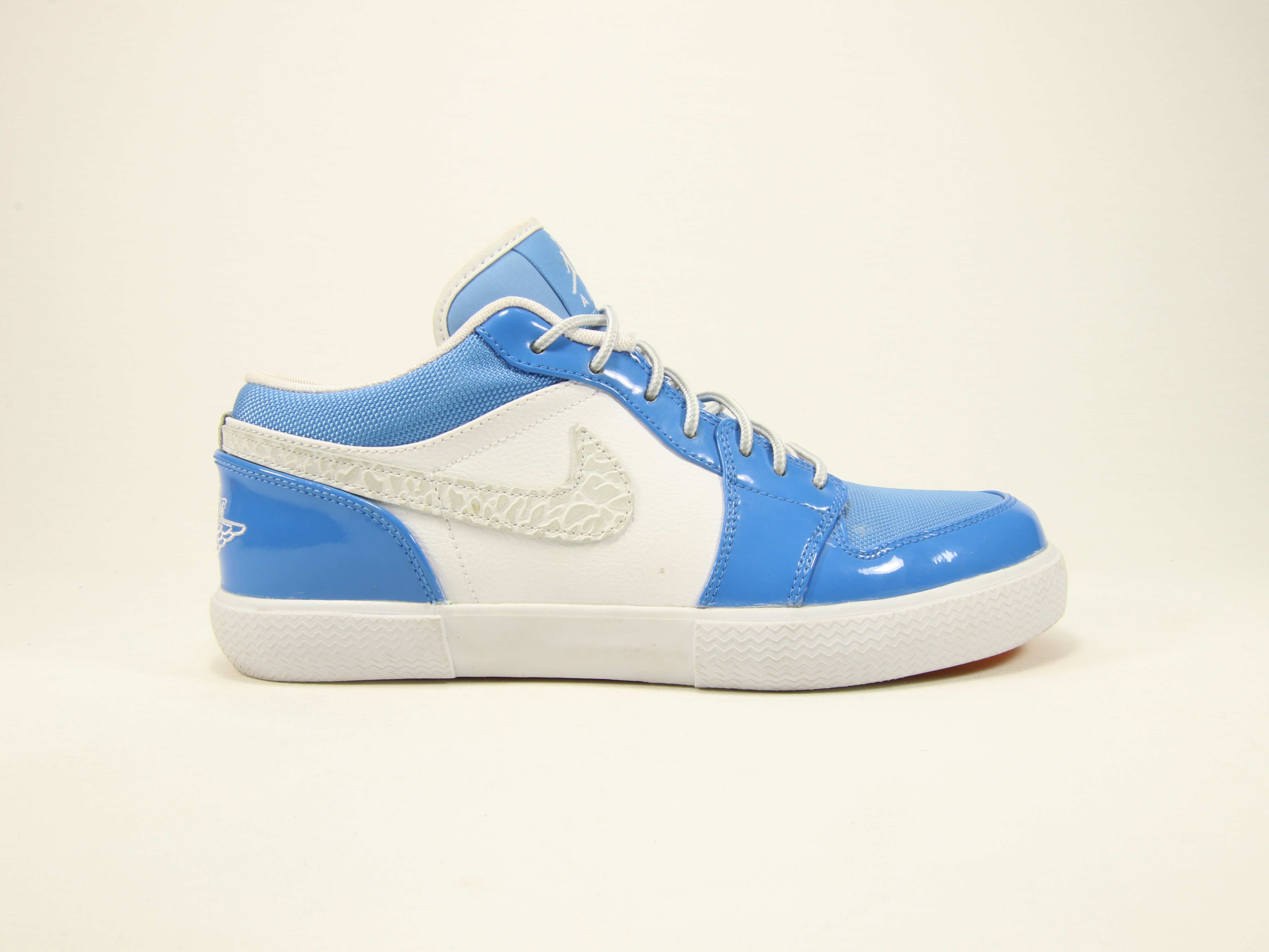 Nike Air Jordan Retro V.1 White University Blue – David Swoosh